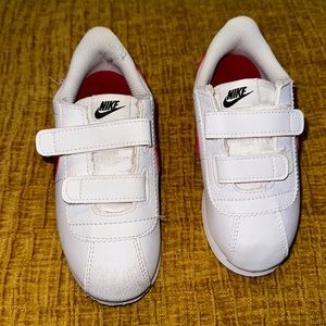 Nike Cortez Boys Shoes.